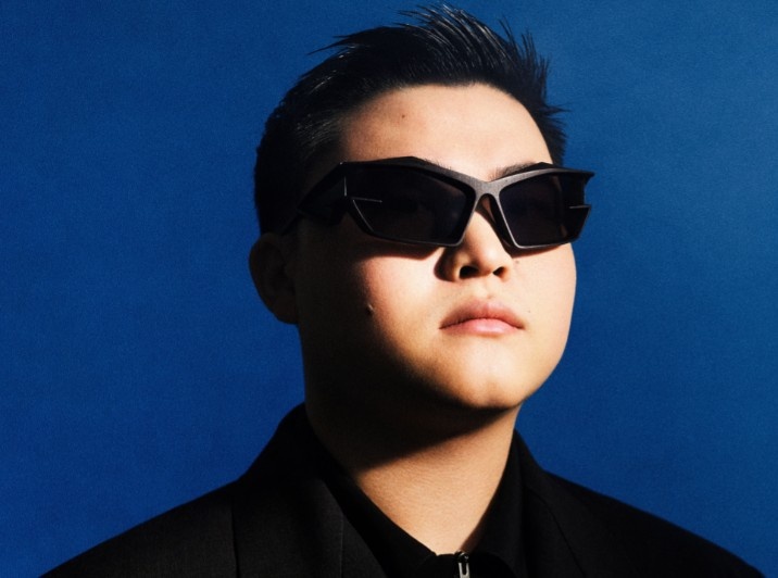 梦回2018?TheShy闪现单切Uzi,Uzi秒净化接大招拉开随后闪现过墙