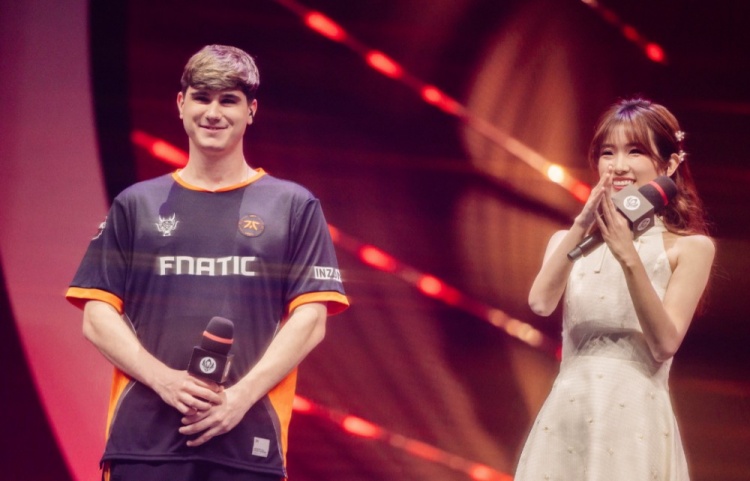 夏安晒照:每个瞬间绵延成一条条故事线!入围赛的班就上到这里吧