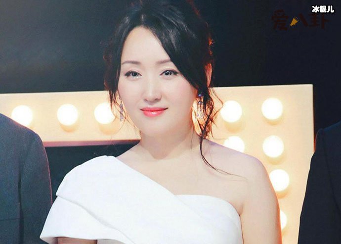 杨钰莹当初出什么事了? 杨钰莹为何现今人气如此低迷