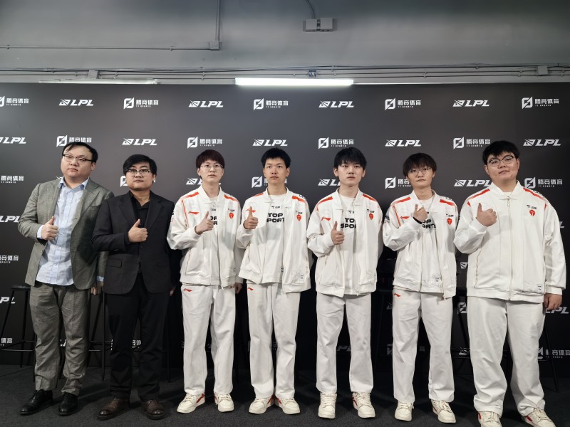 TES赛后群访 Meiko:大家的英雄池都是足够支撑全局BP对BO3的影响的