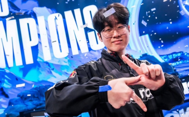 Zeus:因睡觉错过了最后一次皮肤会议,但皮肤比我预想的帅