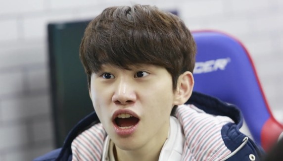 icon直播透漏:doinb去刚果旅游了!