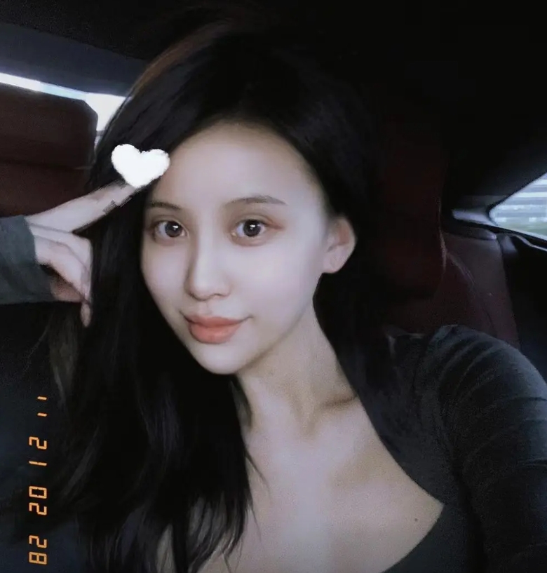 Leyan被骗色啦?网友扒乐言富婆女友造假成性 疑似诈骗已销号