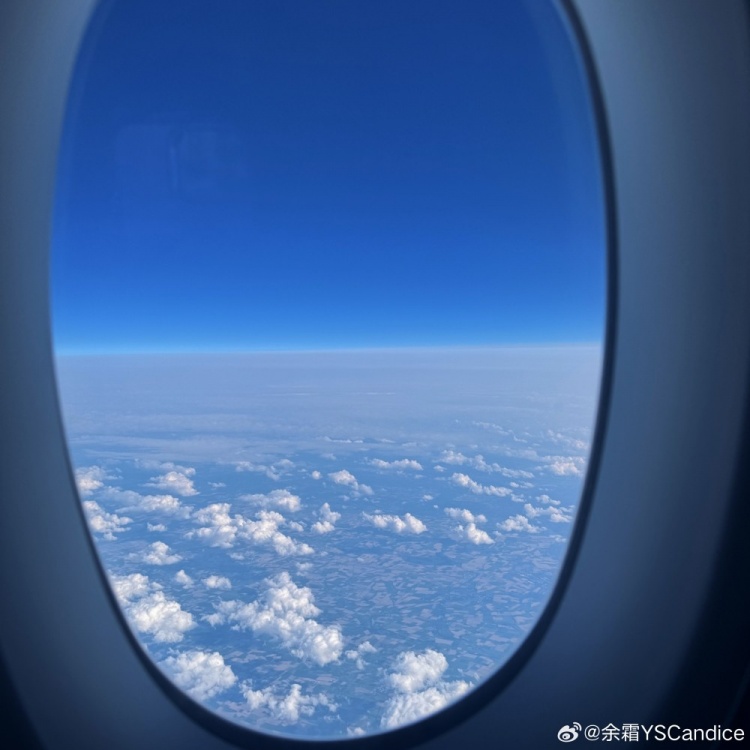 余霜晒照:躺下了!晚安!!!