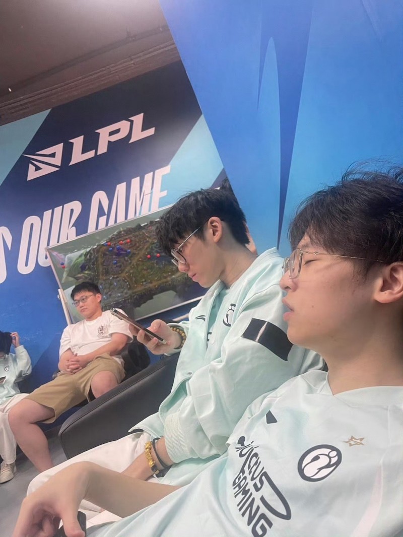 iG经理锅盔更博:尽力了也成长了开开心心的好好放个假休息一下吧