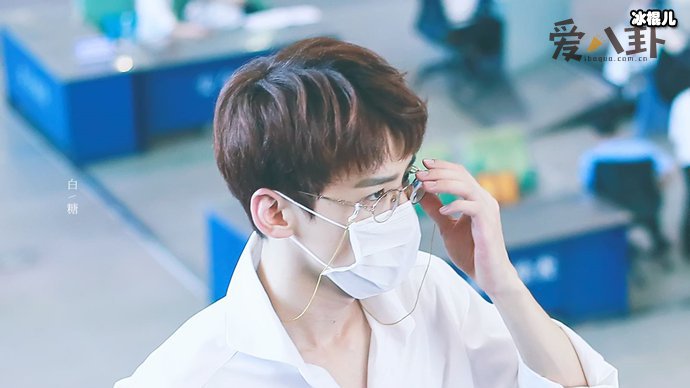 白敬亭追过胡冰卿是真的吗? 两人是怎么认识的呢