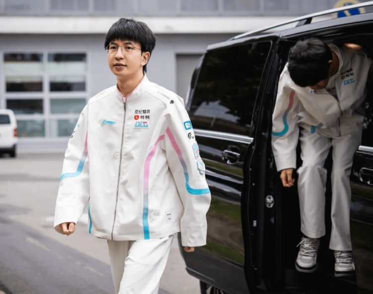 Elk:十年磨一剑!我觉得作为职业选手一定要以夺冠为最终目标