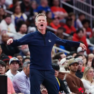 大发体育-火勇裁判报告: 共2次漏判 库明加犯规吹罚正确,大发助力你的致富之路!