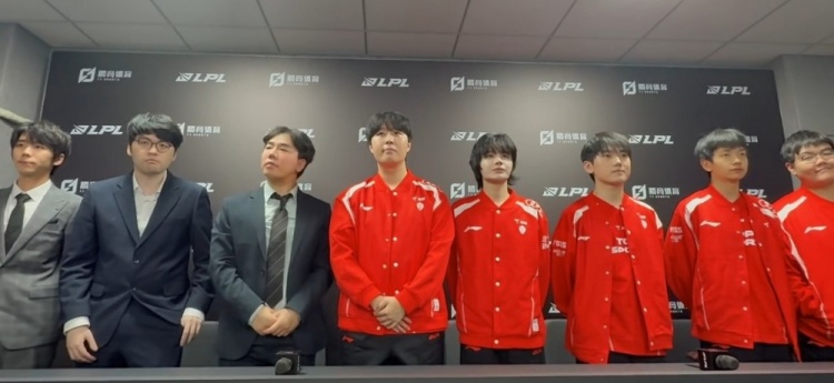 TES赛后群访 Crisp:我们配合更好了,不会乱接团,现在打分7-8分