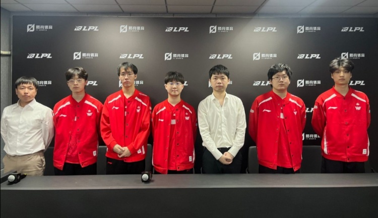 WE赛后群访 教练:我们今天打的很好 但是还能更好 大家辛苦了