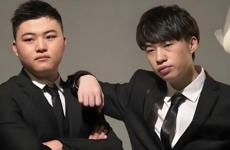 媒体人看小虎祝贺Uzi：Uzi加小虎 也算是荣誉最多的国产双C了