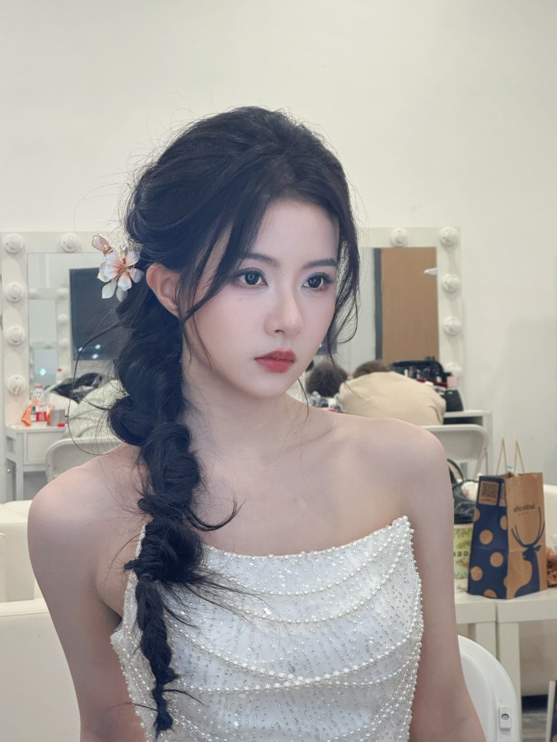 好米😍解说方游晒照:子弹是故意打偏的, 玫瑰是无意走丢的