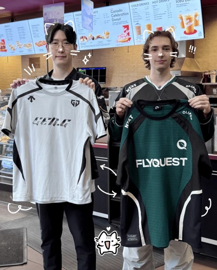 FLY官推晒Busio和Duro交换队服：顶级辅助对吗？GEN决赛好运