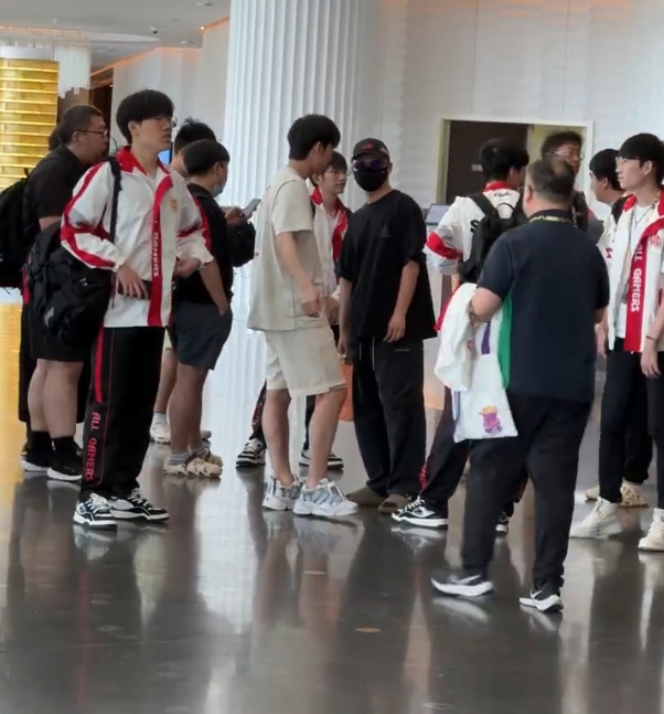 AL参加EWC沙特石油杯将使用全新队服:更多AG元素+纯红色调😈