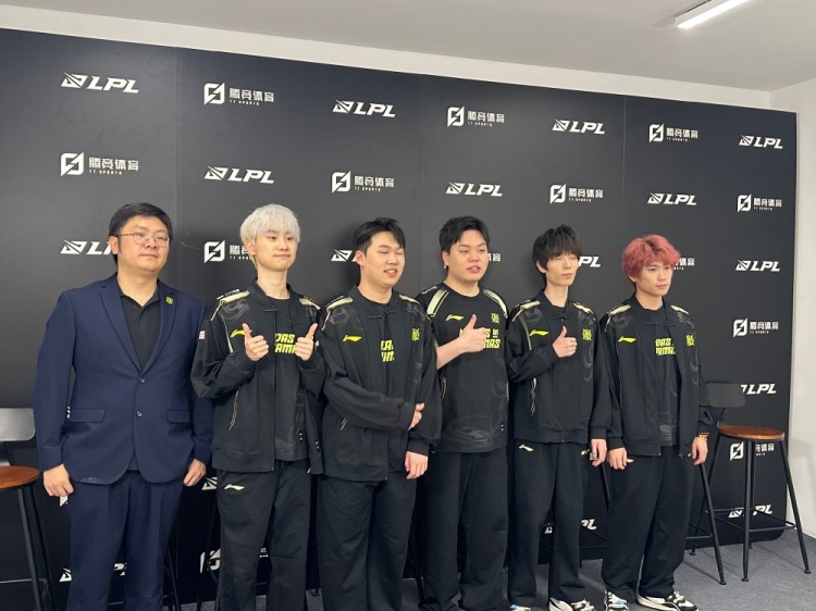 NIP赛后群访 Doinb：新的中野联动挺好的 要打更多的比赛找加强点