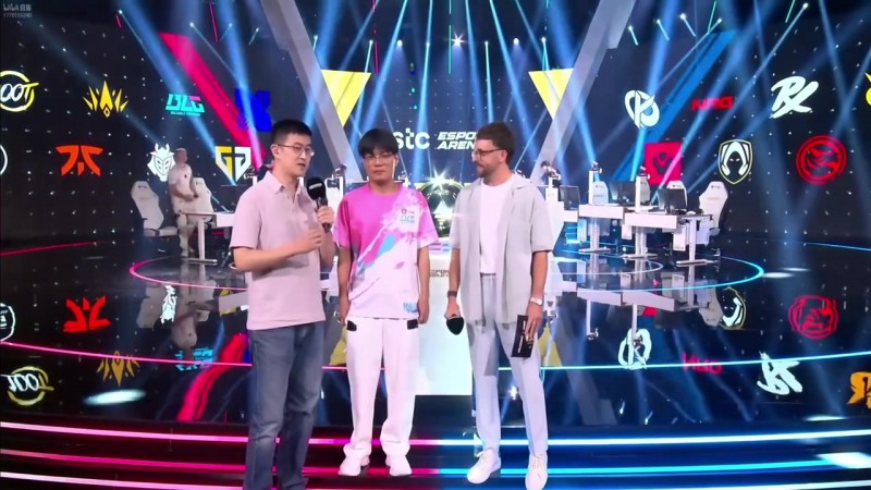 25年CN战队首碾！瓦BLG选手whzy将G2钥匙碾碎