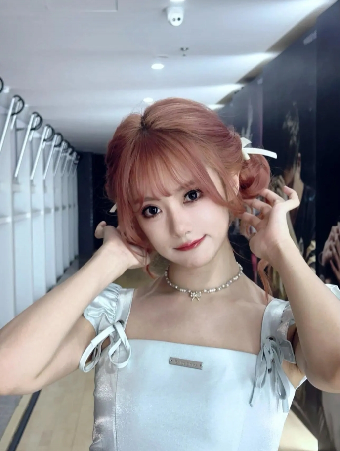 Rookie少看点!主持小钰分享照片:小小库存,台风天大家都注意安全吼