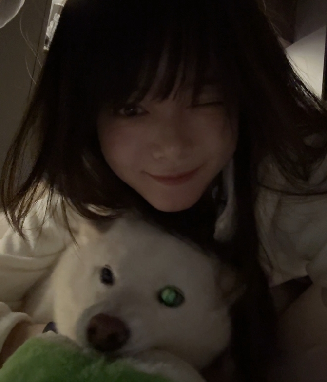 骆歆晒照：看到找我玩的斗宝 一下什么疲惫都消散了