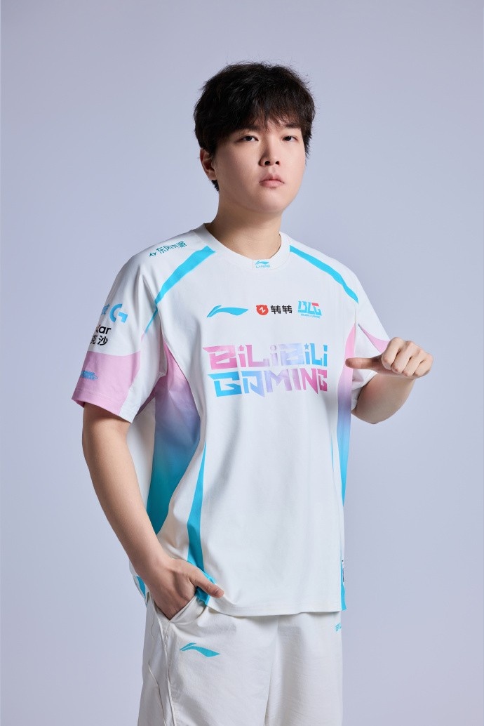 BLG晒2026LPL定妆照:帅气地开启全新赛季!