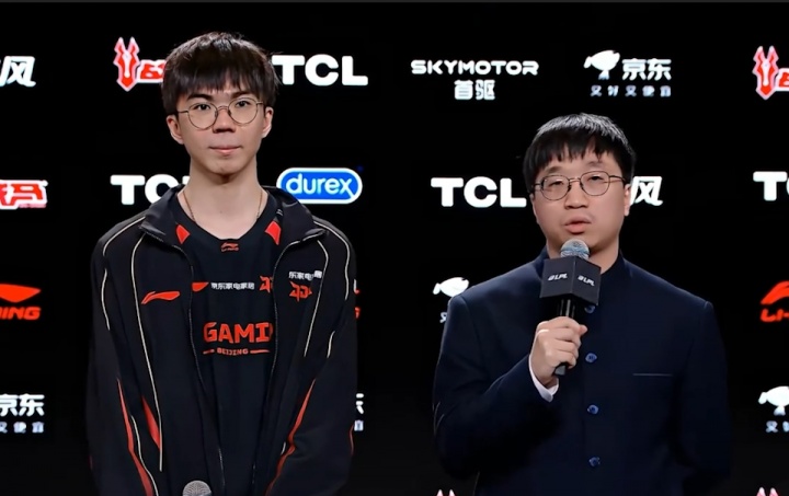 💥💥网友调侃暗示谁？Tabe采访：教练BP深度基于选手能否完成教练的任务