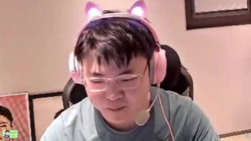 怒扇自己！Uzi14杀5万输出C不动：队友乱搞不是我失误的理由啊！