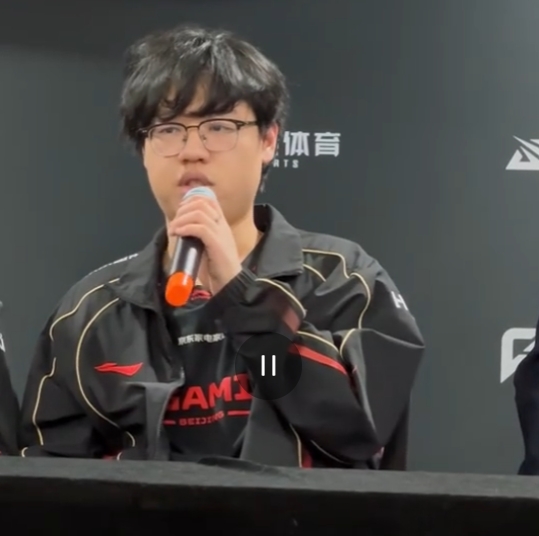 Xiaoxu：自己还有很多不足，各方面还需要加强才能跟顶尖上路交手