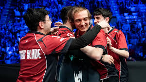 G2晋级胜者组下一轮 将与BLG争夺首个组内赛出线名额