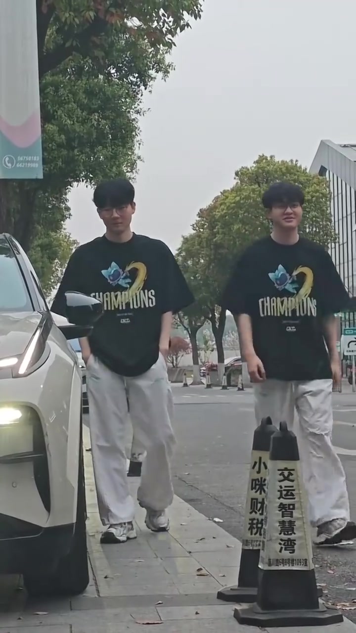 BLG分享Xun、Viper拍摄花絮：打野抓下还得练，gank节奏不一致啊